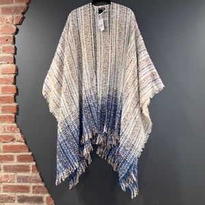 Steve Madden women’s neutral and blue fringed poncho O/S